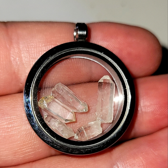 Pendant w/ Clear Quartz Points Floating Pendants Jewelry Accessories Unisex - Picture 4 of 4